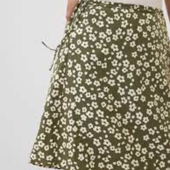 GAP Factory Olive Print Tie-Waist Mini-skirt/NWT/S - Picture 2 of 10
